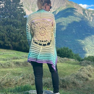 Cardigan Aurora - PDF / Häkelanleitung / Mandaladesign /Boho Häkeljacke / Crochet Pattern