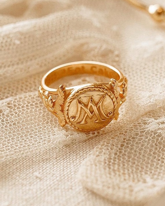 Rococo ring best sale
