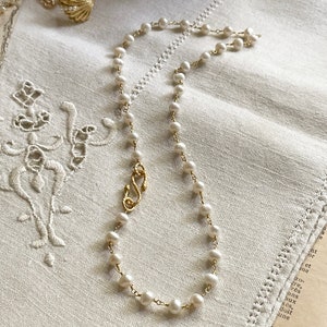 Snake Charm Pearl Necklace, Pearl rosary necklace, Pearl Core Jewelry, Romantic Necklace, Gift for Her, Serpent Necklace, gold snake pendent