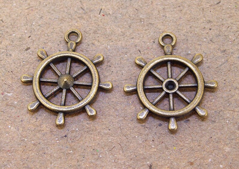 8 Beads Charm Steering Wheel Pendant Bronze Plated Victorian Etsy
