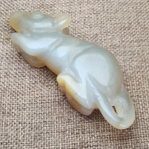 Antiqued Design Agate Pendant Carved 3D Mouse Hongshan Culture Agate Amulet