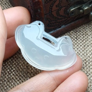 Natural Chalcedony Pendant Carved Longevity lock Chalcedony Amulet diy Necklace