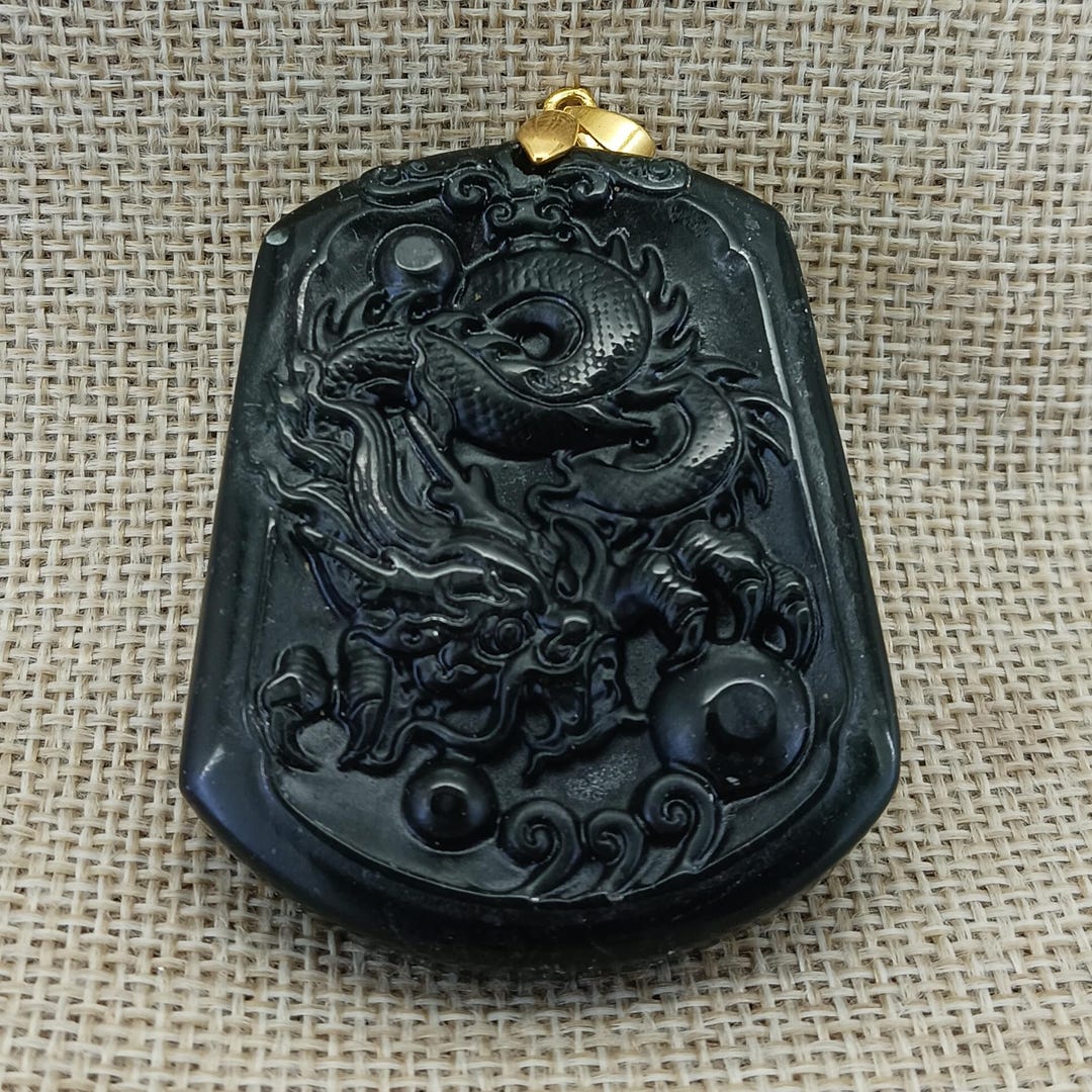 Natural Dark Green Jade Pendant Carved Chinese Zodiac Dragon 生肖