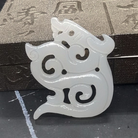 翡翠ペンダント 中国文化彫刻 中国の龍 龍 - Etsy 日本