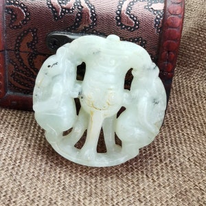 Archaistic Design Jade Pendant Ancient China Culture Wine Cup Mouse Amulet