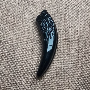 Antique Design Black Glass Obsidian Religious Culture Pendant Tiger Tooth Pendant