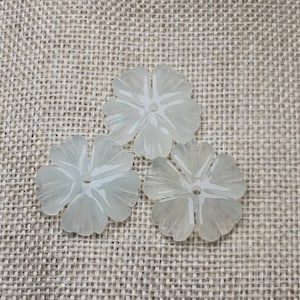 Natural Jade Pendant Carved Flower Xiuyan Jade Amulet Light Green Jade Pendant