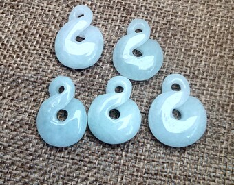 Natural Grade A Jadeite Pendant: DIY Amulet Jewelry (22.7x16.4mm)