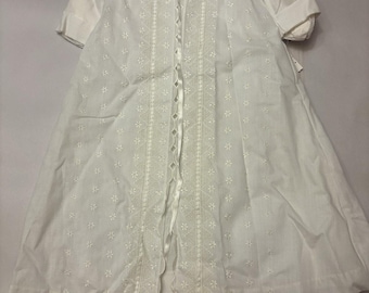 Vintage Madonna By Haddad doopjurkenset, witte jurk met oogjeskant, 2-delig