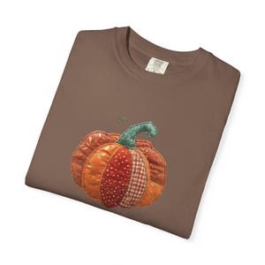 Comfort Colors® Faux Patchwork Kürbis-Shirt, Mama-Shirt, Herbst-Shirt, Trendiges T-Shirt für Damen, Geschenk für sie, Cooles Mama-Trend-T-Shirt