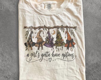 Halloween-Shirt mit Hexenhut-Motiven, Cottagecore-Hexen-T-Shirt mit Grafik, verspieltes Hexen-Sweatshirt, Comfort Colors® Geschenkidee für die Gruselsaison