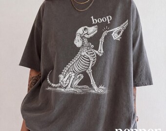 Camiseta Comfort Colors® de Halloween con diseño de perro esqueleto y estampado de Boop, camiseta adorable con diseño de cachorro espeluznante, sudadera de Halloween, regalo para amantes de los perros.