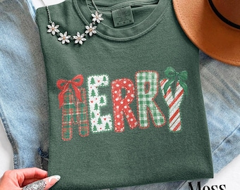 Comfort Colors® Merry Christmas Shirt, Festive Holiday Lettering Graphic Tee, Vintage Christmas Top, Winter Season Gift