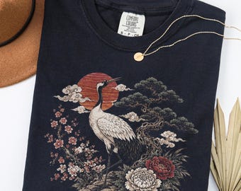 Camiseta vintage japonesa con estampado de grulla, camiseta con estampado floral de bonsái y aves, top con ilustración de fauna zen asiática, camiseta de regalo Comfort Colors®