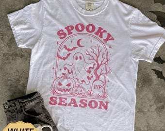 Gruseliges Halloween-Shirt mit Geistermotiv, Friedhofsbaum-Grafik, Vintage-Sweatshirt mit Bogenmotiv, Comfort Colors® Geschenkidee für die gemütliche Jahreszeit