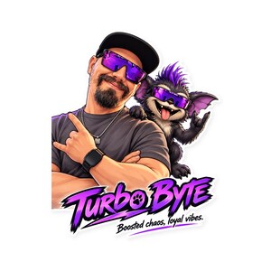 Puede incluir: Una pegatina con una persona con perilla, gorra negra y gafas de sol moradas, junto a una peque&ntilde;a criatura con pelo morado y gafas de sol. El texto dice Turbo Byte y Boosted chaos, loyal vibes en letras moradas y negras.