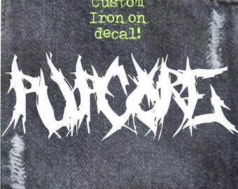 Autocollant thermocollant personnalisé Punk Metal Hardcore – Police gothique, vêtements pour animaux, chapeaux (DTF)