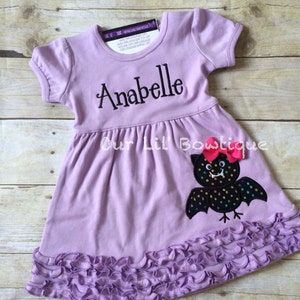 Vestido de Halloween para niñas con apliques: Camisa con murciélagos, mangas con volantes. imagen 1