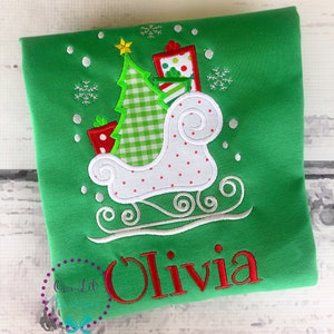 Camisa con apliques de trineo navideño para niñas: atuendo festivo personalizado