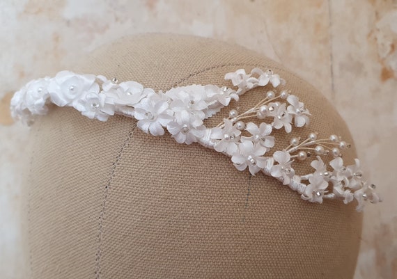 Vintage bridal crown, white floral hairpiece, wed… - image 1