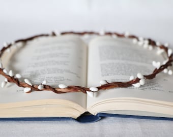 white hair circlet | boho hippie halo | pip berry headband | simple hair accessory | woodland bride hairpiece | boho hippie headpiece