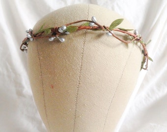 Wedding headband, flower circlet, simple leaf and berry tiara, bridal crown, wedding hair accessories silver