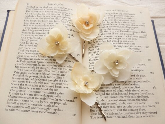 cream flower hair accessories