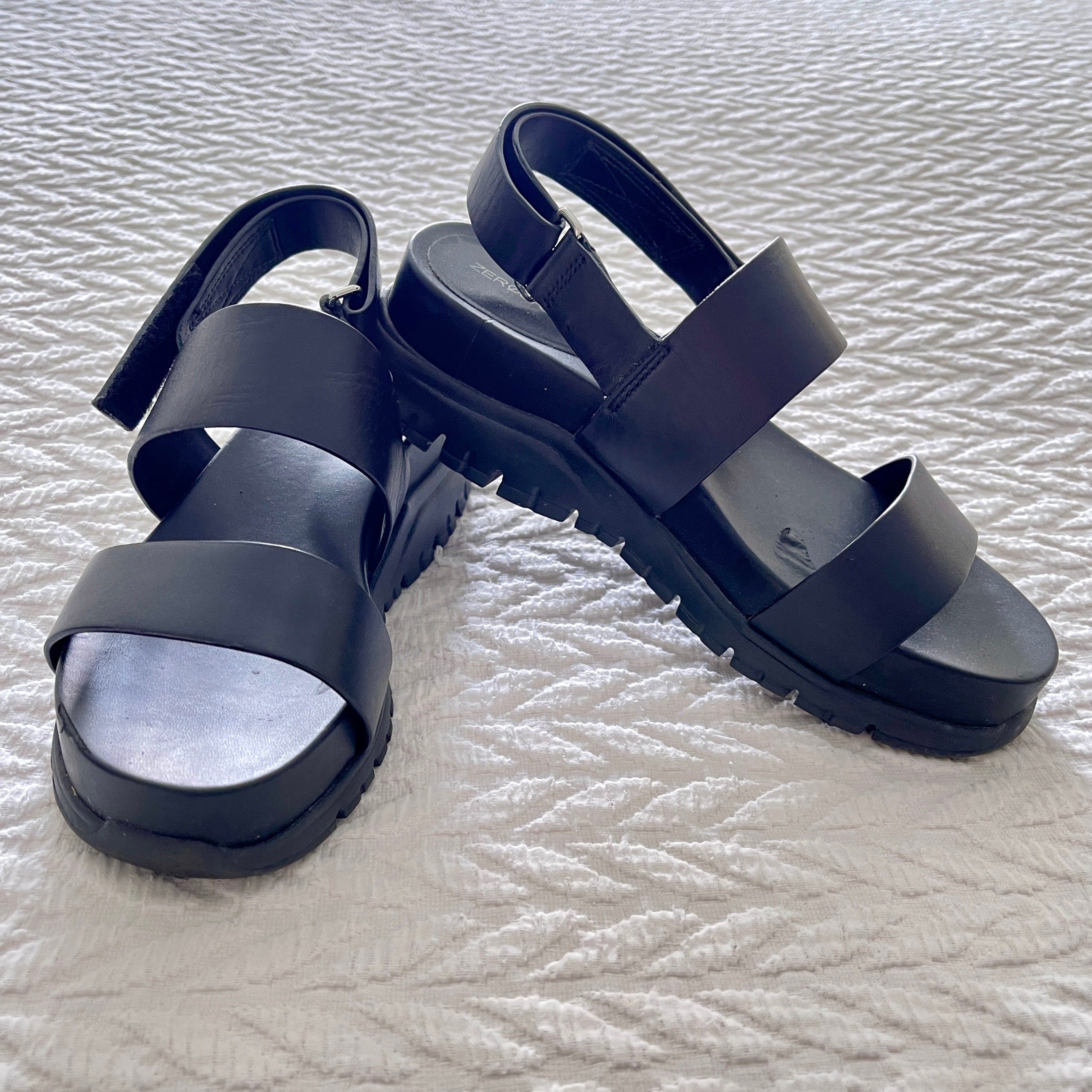 Sandales franciscaines pour hommes faites à la main en cuir noir avec