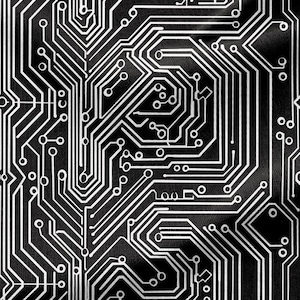 Puede incluir: Una tela negra con un patrón impreso en blanco de un circuito electrónico complejo. El diseño consiste en líneas interconectadas, caminos y nodos circulares que imitan la disposición de una placa base o un chip de computadora.