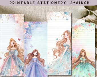 Puede incluir: Cuatro blocs de notas rayados verticales con ilustraciones de princesas de pelo largo con vestidos coloridos. El texto en la parte superior dice Princess Notepads PRINTABLE STATIONERY: 3*8INCH. Cada bloc muestra una princesa rodeada de motivos florales y de mariposas en tonos acuarela pastel.