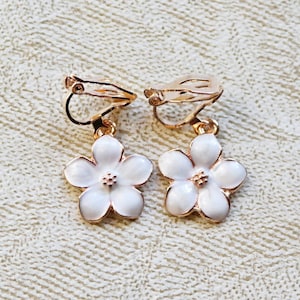 White flower, clip on earrings. Little girls clip on earrings soft gold. birthday gift , Birthday gifts for girls
