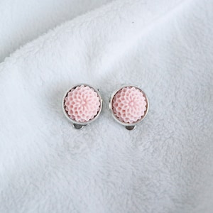 Pink flower clip on earrings. Little girl&#39;s pink clip on earrings. , Birthday gifts for girls, Christmas gift for little girl
