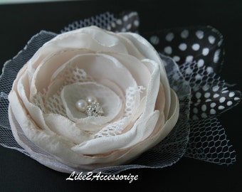 Elfenbein Hochzeit Fascinator Braut Feder Kopfschmuck handgemachte Stoff Blume Blume Clip Braut Haar Blume Hochzeit Haar Zubehör Braut Haarteil
