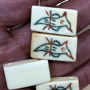 Hand Carved Vintage Bone Mahjong Tile "Bird"