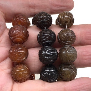 11-12mm Vintage Hsiu Jade Carved Round Beads