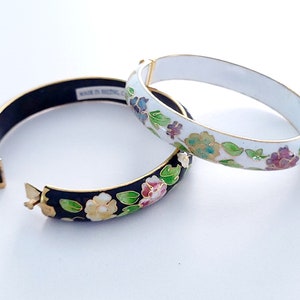 Chinese Cloisonné Floral Design Hinged Oval Bangle Bracelet