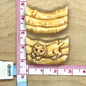 Hand Carved Vintage Bone Pendant Bamboo Cat #I5