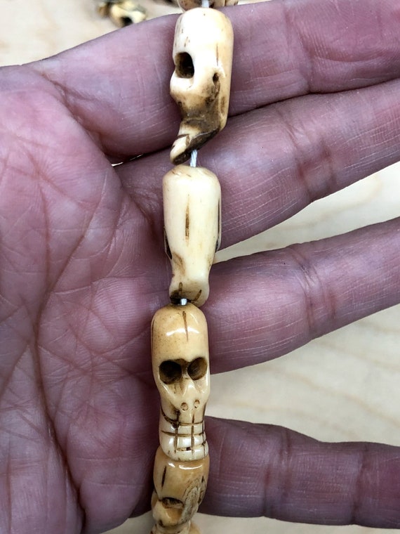 手彫りのヴィンテージ骨ビーズロングフェイススカル - Etsy 日本