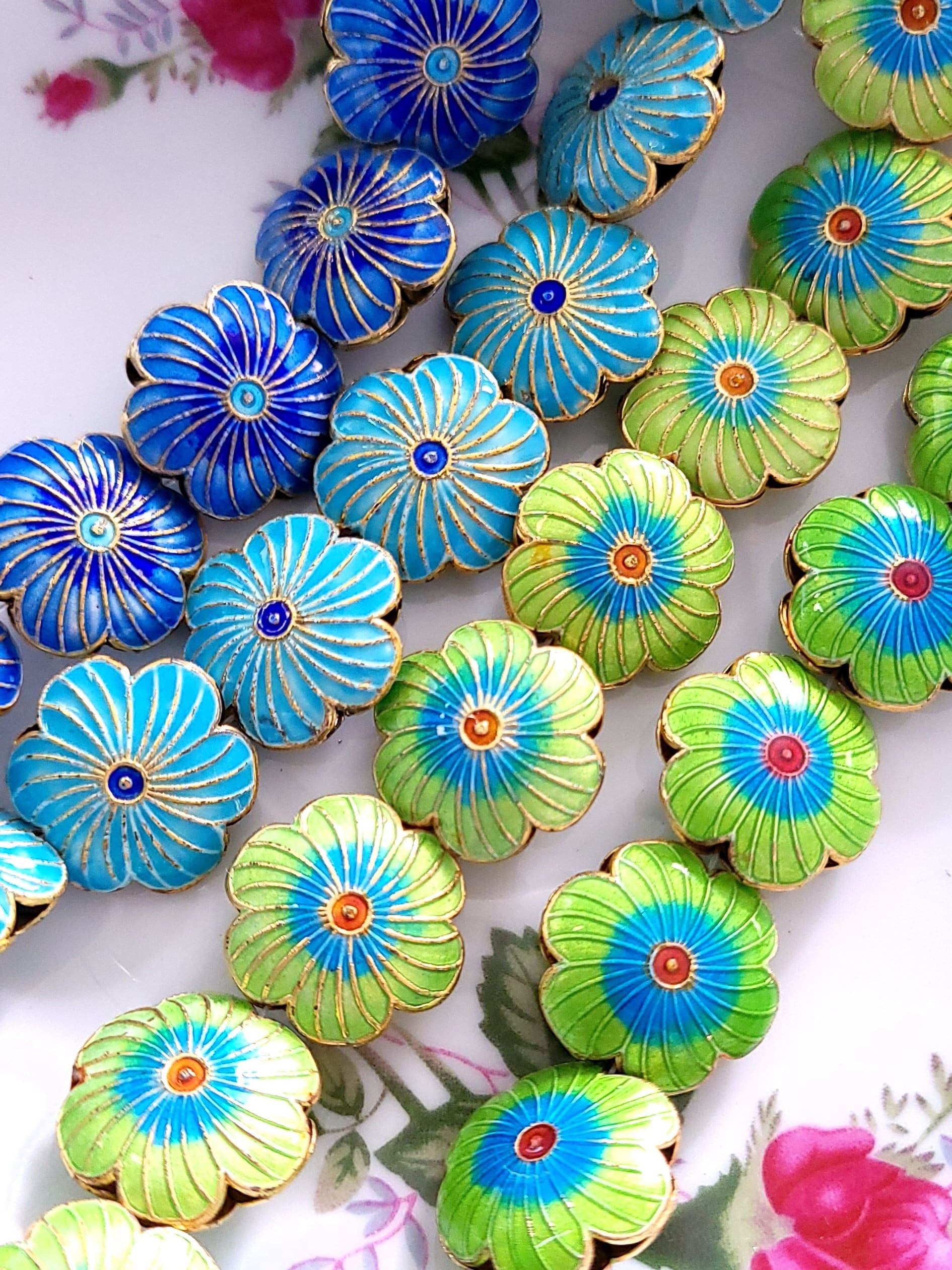 20mm Enamel Puffy Flat Flower Beads