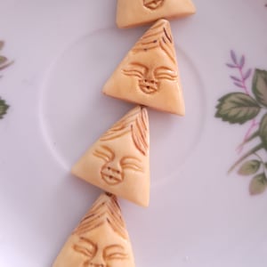 28x25mm Hand Carved Triangle Bone Beads &quot;Face&quot;
