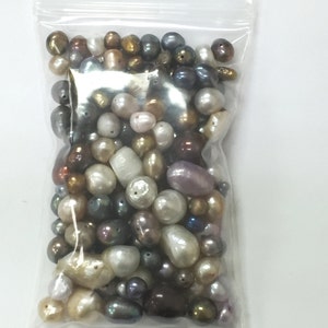 Loose Freshwater Pearls in Assorted Shapes and Sizes (Assorted color)