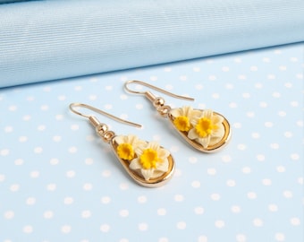 Daffodil Drop Earrings choice of metal finish, and ear wire types,,Spring flower earring