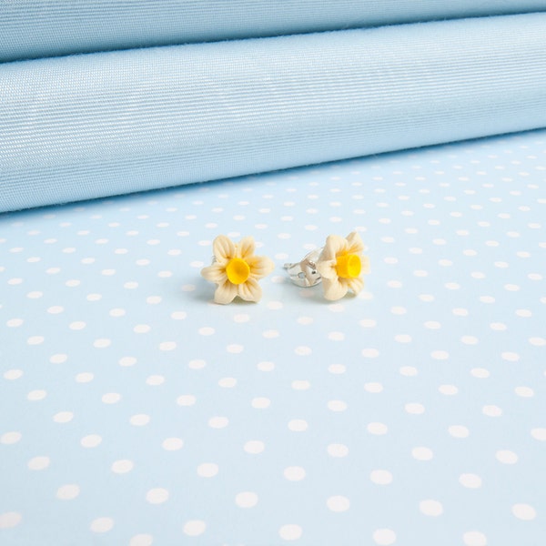 Little Daffodil stud earrings made in Wales    (1467)