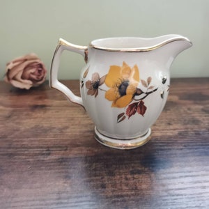 Vintage sadler gemaakt in Engeland creamer met gele bloemen