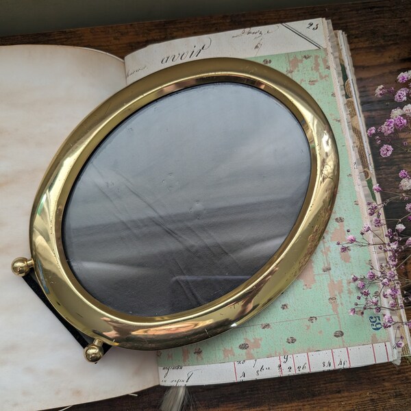 vintage brass oval photo frame 6.5x5"
