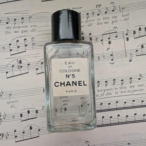 vintage chanel no5 eau de Cologne bottle