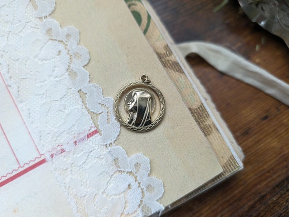 vintage Virgin Mary mother Mary necklace charm - image 4