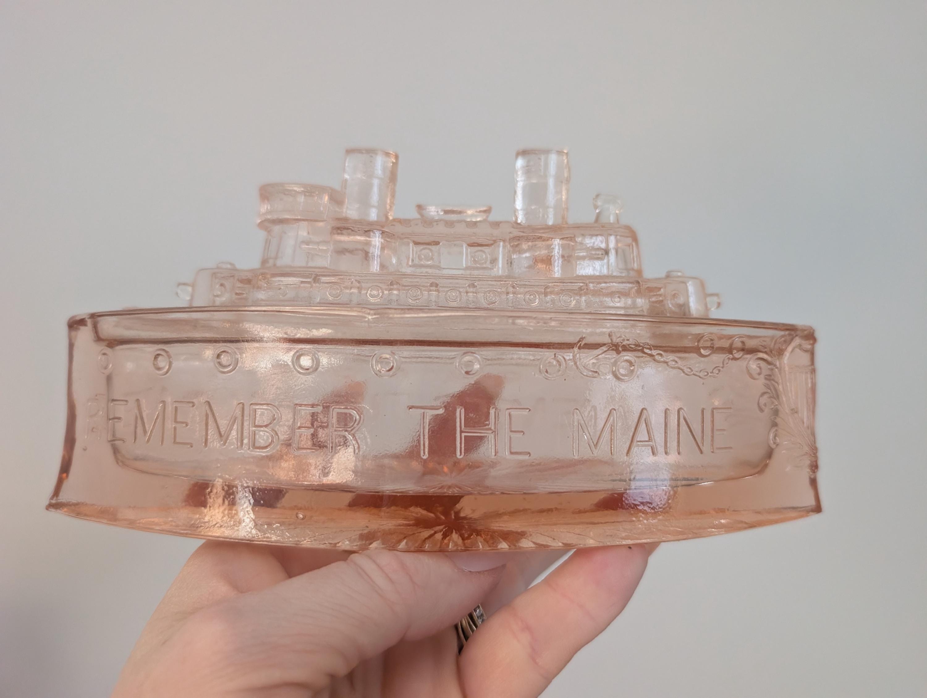 Mary Rose ボトルシップ ガラスドーム ゴールデンシップ　船 置物 Antique Remember the Maine Ship Pink Depression Glass Candy Dish