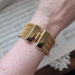 vintage goldtone mesh bracelet
