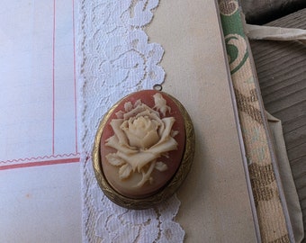 vintage Rosen Blumen Kamee Medaillon